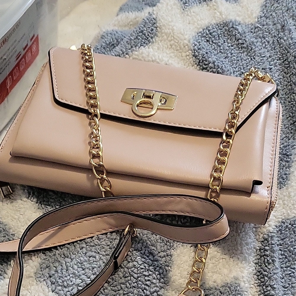 Elegant Beige Chain Strap Women's Bag